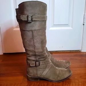 SE Design Boutique / Sam Edelman Patli 2 Distressed Suede Boots